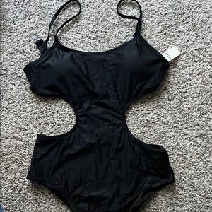 NWT AERIE CUTOUT ONEPIECE bathing suit!